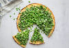 Рецепт дня: зелёная пицца с горошком и песто